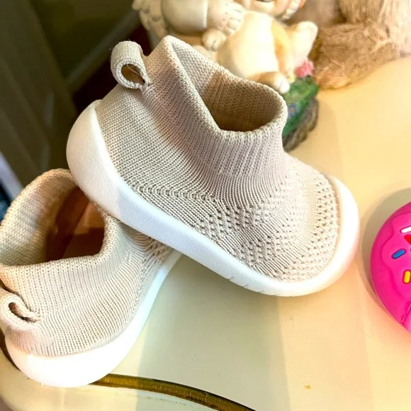 Baby trainers deals size 1.5